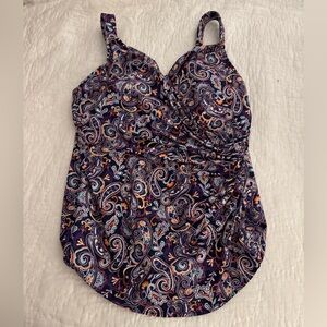 LANDS END Swim Size 20W. One piece skirt front. Black with print